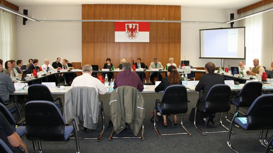 Anhörung zum Thema "Keine Agro-Gentechnik in Brandenburg" am 12. Mai 2012. Foto: Landtag Brandenburg